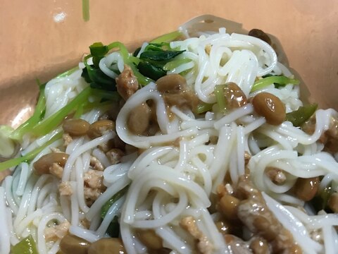 離乳食♪ 鶏ひき肉と納豆のそうめん♪